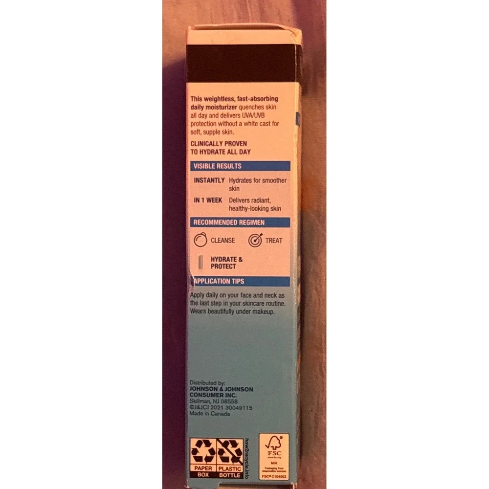 NEW Neutrogena Hydro Boost Hyaluronic Acid Moisturizer SPF 50 1.7 oz